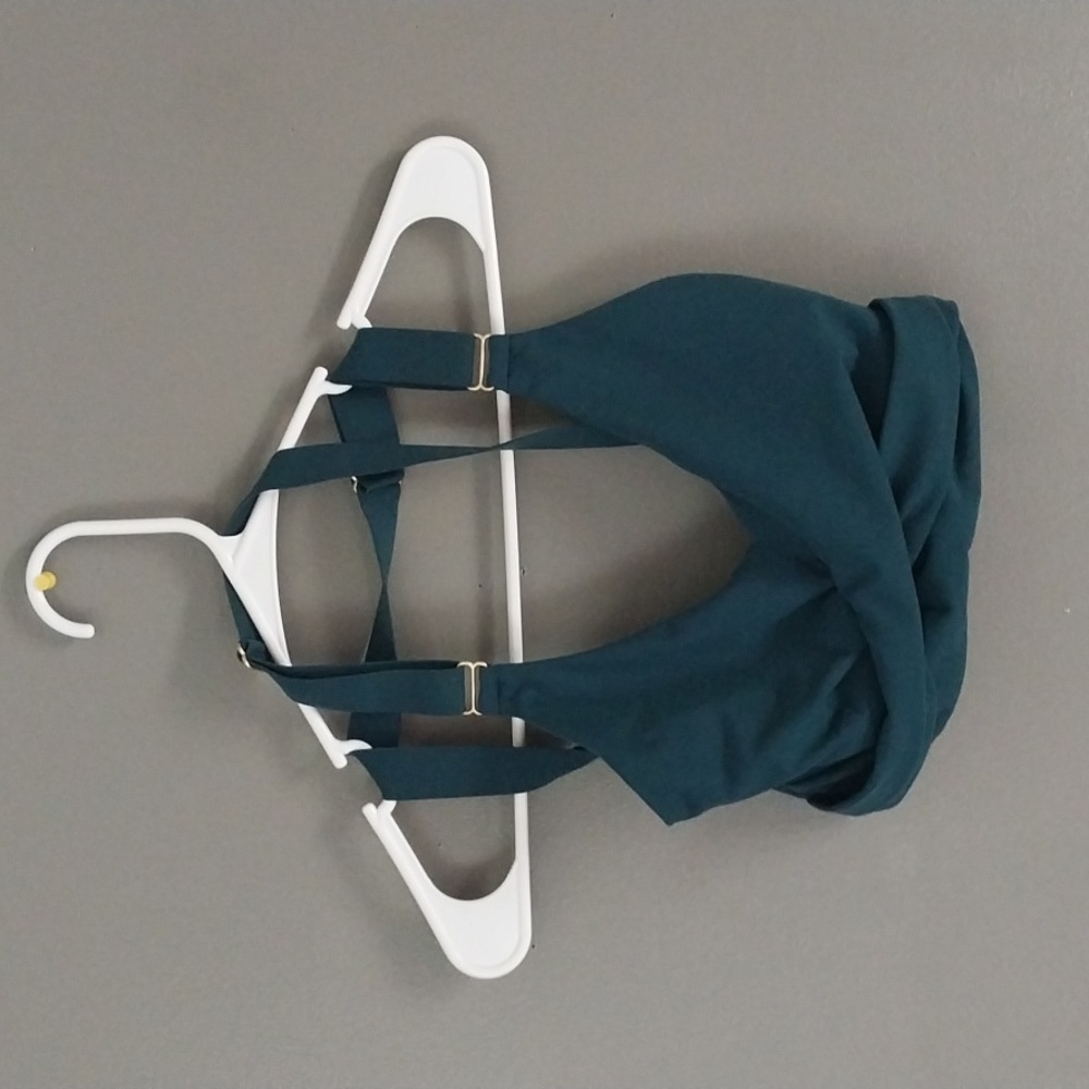 Buffbunny Candywrap sports bra size small Teal